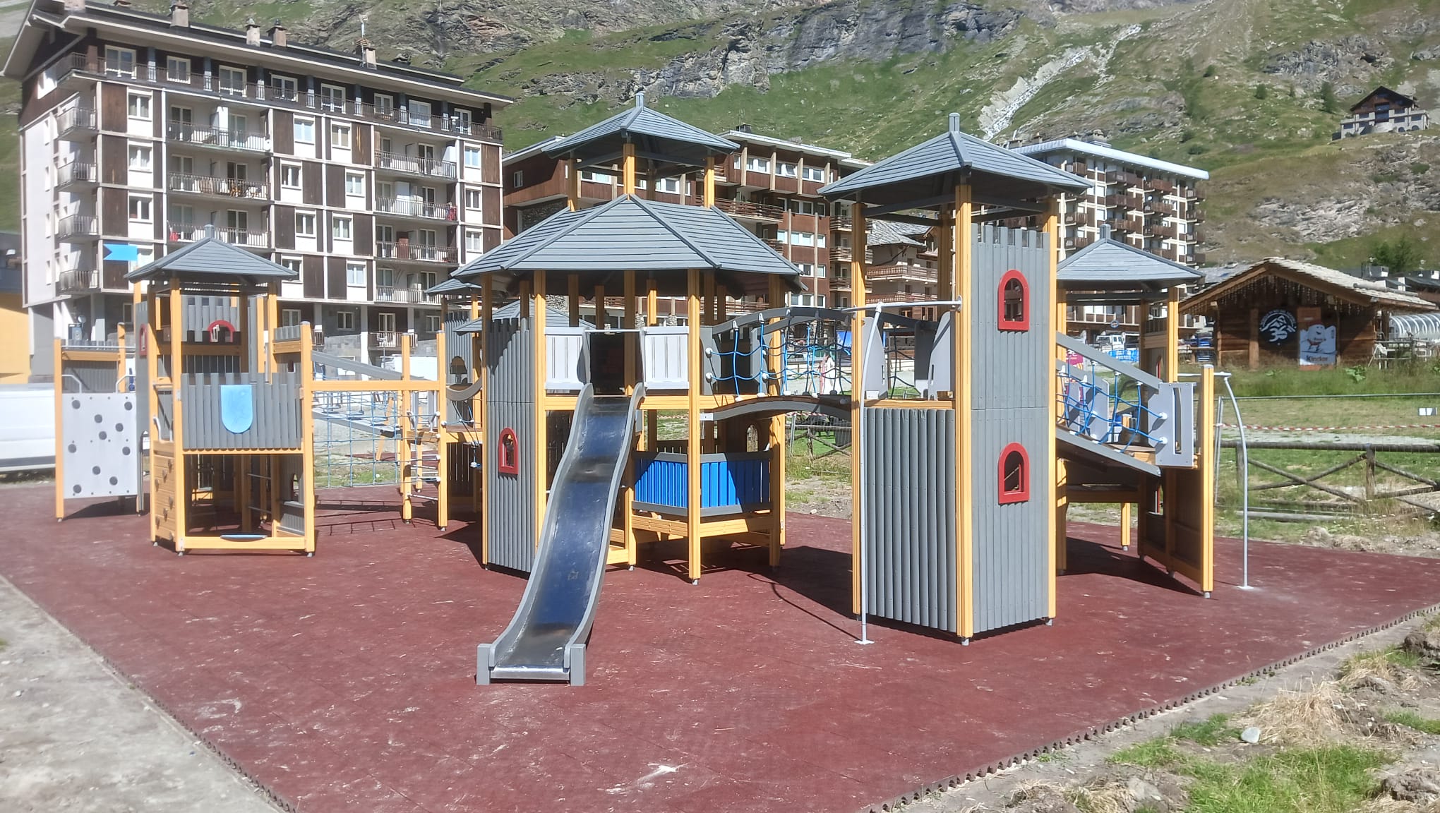 Manutenzione parchi giochi in Valle d’Aosta